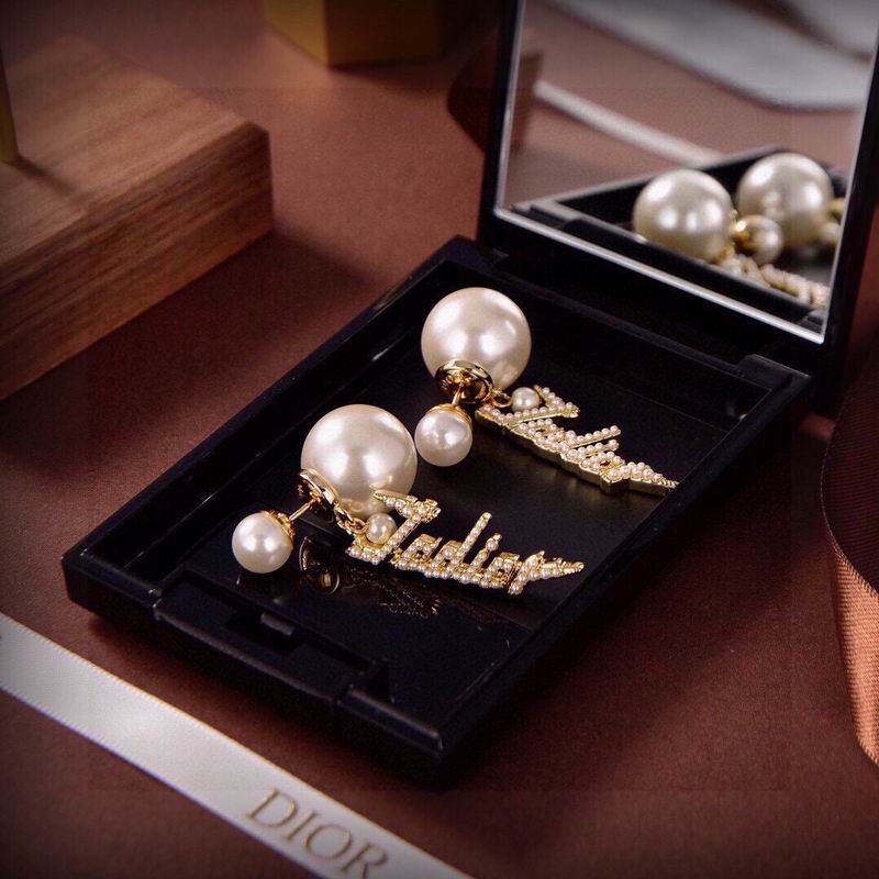 Dior Earring 04yxs46